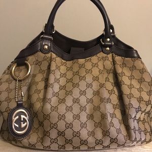 Medium Gucci Sukey tote